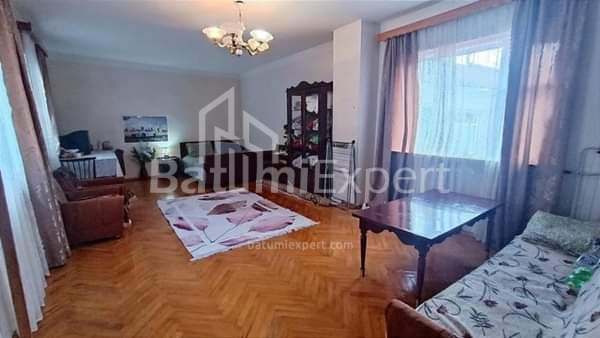 Частный дом 120 м² - Вахтанга Горгасали, Батуми, Грузия