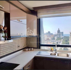 Квартира 3-комн 88 м² - Руставели, Батуми